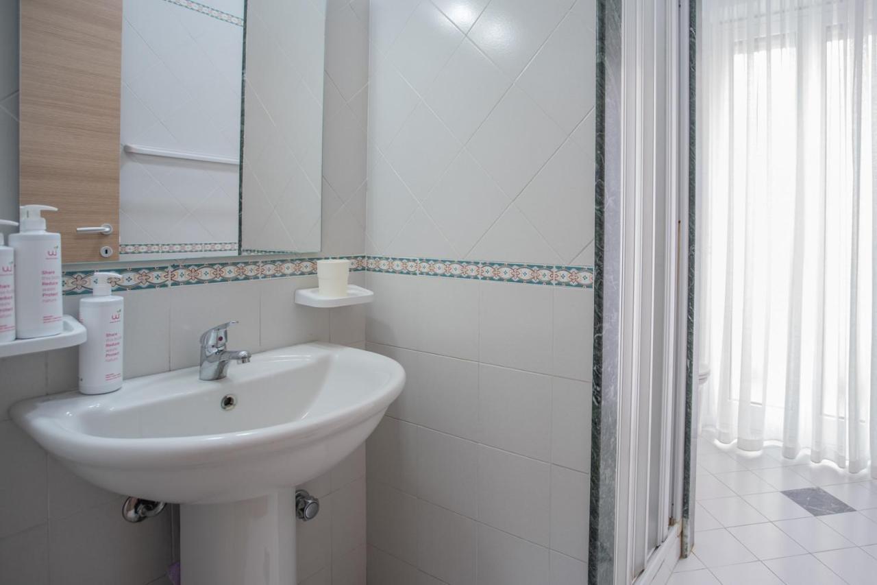 Seaview Rooms In The Center By Wonderful Italy 切法卢 外观 照片